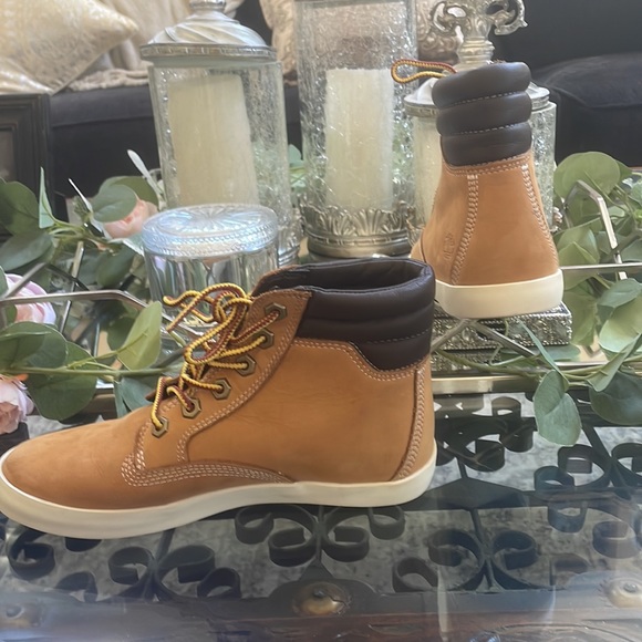 Timberland new lace up sneaker boots. New! dausette - Picture 3 of 4